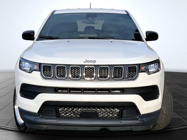 Used 2023 Jeep Compass Sport AWD/4WD image 3
