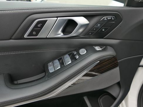 Used 2024 BMW X7 xDrive40i image 14