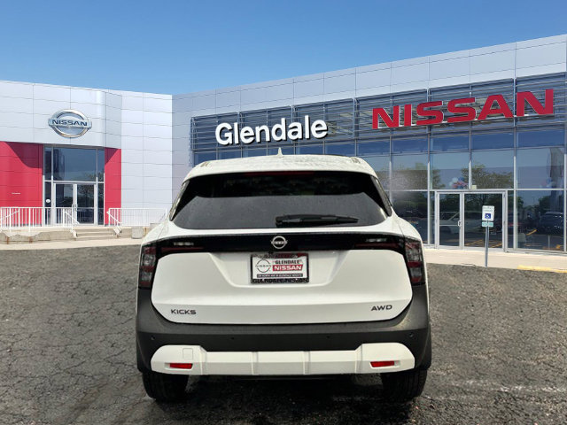 Certified 2025 Nissan Kicks SV w/ Interior Electronics Package AWD/4WD image 5