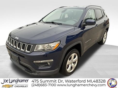 Used 2018 Jeep Compass Latitude w/ Popular Equipment Group AWD/4WD image 8