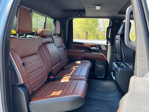 Certified 2024 GMC Sierra 2500 Denali Ultimate AWD/4WD image 54