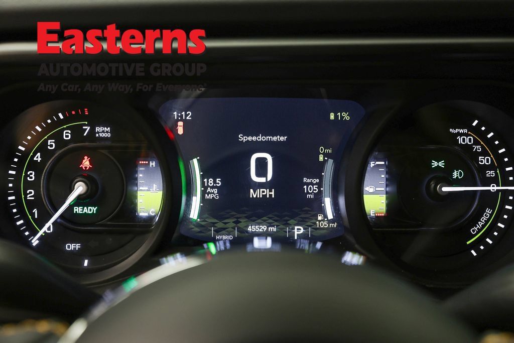 Used 2024 Jeep Wrangler Unlimited Sahara w/ Technology Group AWD/4WD image 18