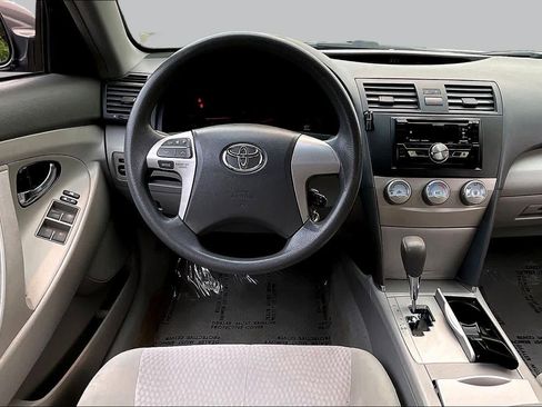 Used 2010 Toyota Camry FWD image 5