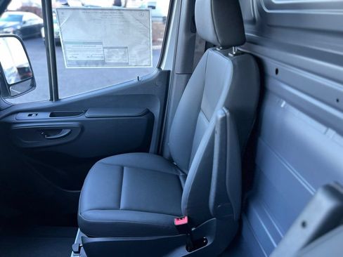 Used 2024 Mercedes-Benz Sprinter 3500 image 32