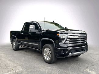 Used 2024 Chevrolet Silverado 2500 High Country w/ High Country Premium Package AWD/4WD video 2