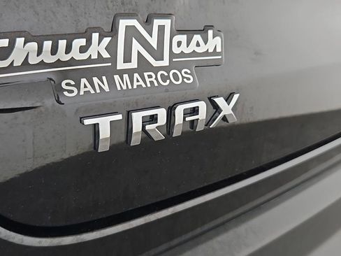 Used 2025 Chevrolet Trax LT image 36
