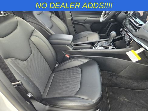 New 2026 Jeep Compass Latitude image 12