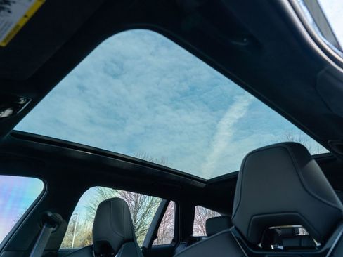 Used 2025 BMW M5 Touring w/ M Driver's Package image 28