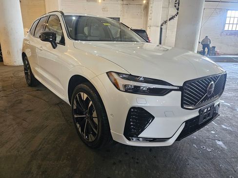 Used 2026 Volvo XC60 B5 Plus w/ Protection Package Premier AWD/4WD image 5