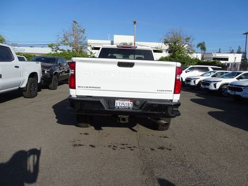 Used 2020 Chevrolet Silverado 2500 Custom w/ Custom Value Package AWD/4WD image 4