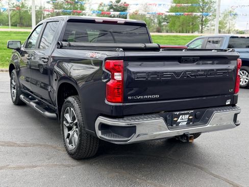 Used 2024 Chevrolet Silverado 1500 LT AWD/4WD image 7