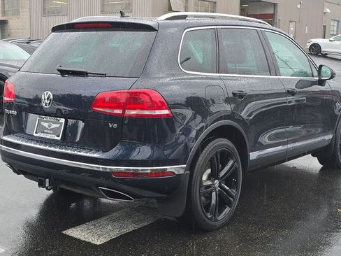 Used 2016 Volkswagen Touareg Executive AWD/4WD image 3