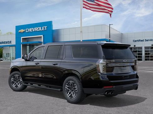 New 2026 Chevrolet Suburban Z71 w/ Comfort Package AWD/4WD image 3