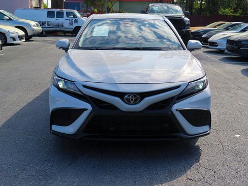 Used 2022 Toyota Camry SE w/ Carpet Mat Package (TMS) image 4