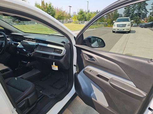 New 2027 Chevrolet Bolt RS FWD image 12