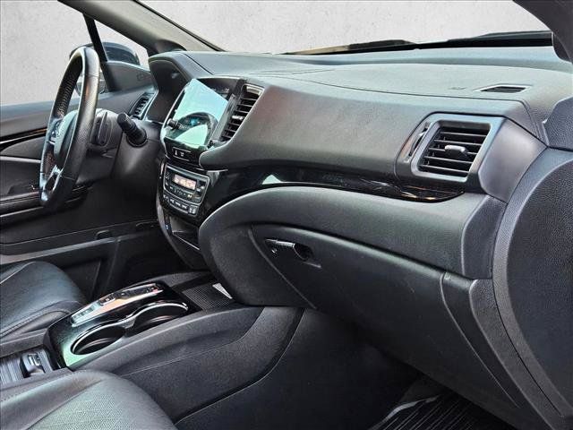 Used 2022 Honda Passport Elite image 17