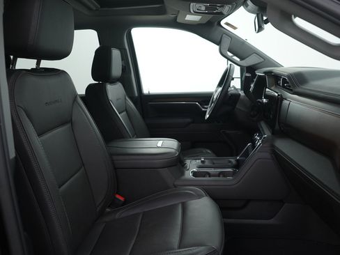 Used 2025 GMC Sierra 2500 Denali image 10