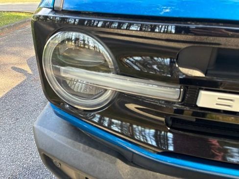 Used 2021 Ford Bronco Outer Banks AWD/4WD image 9