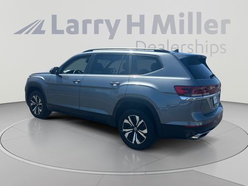 Used 2024 Volkswagen Atlas SE FWD image 3
