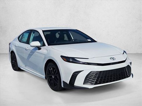 New 2026 Toyota Camry SE FWD image 7