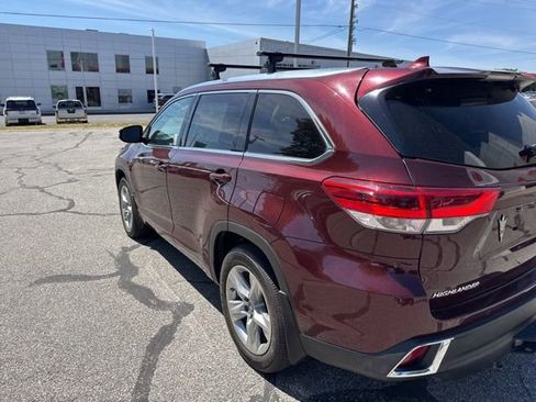 Used 2019 Toyota Highlander Limited AWD/4WD image 10