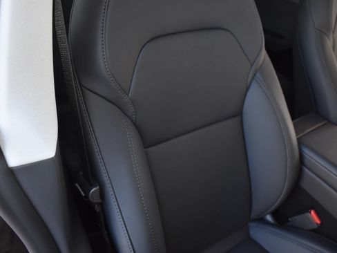 Used 2026 Tesla Model Y AWD image 17