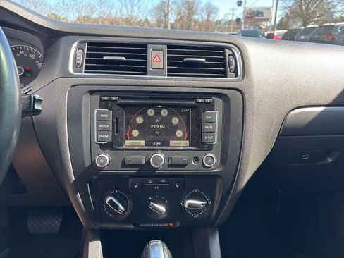 Used 2014 Volkswagen Jetta TDI FWD image 17