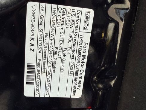 Used 2025 Ford Expedition Active RWD image 12