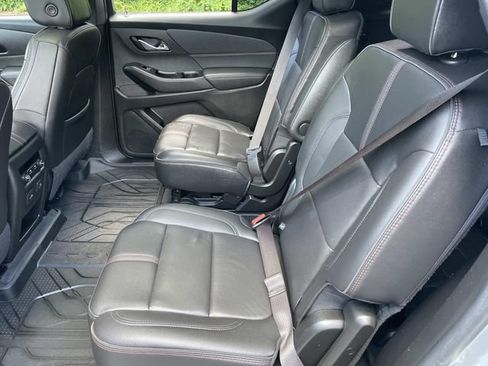 Used 2023 Chevrolet Traverse RS AWD/4WD image 17