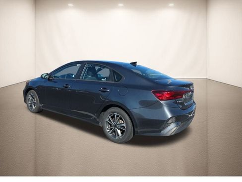 Used 2024 Kia Forte LXS image 11