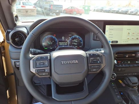 Used 2025 Toyota Land Cruiser image 16