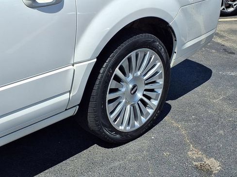 Used 2016 Lincoln Navigator L Select AWD/4WD image 34