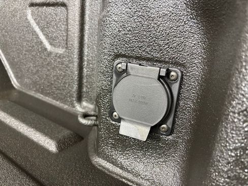 Used 2025 Chevrolet Silverado 2500 Custom w/ Custom Value Package image 44