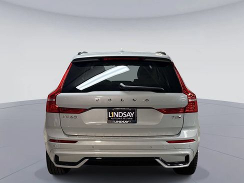 Used 2025 Volvo XC60 T8 Ultra w/ Protection Package Premier AWD/4WD image 11