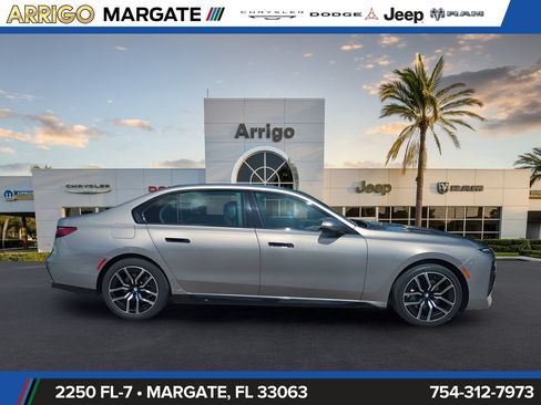 Used 2024 BMW 740i RWD image 5