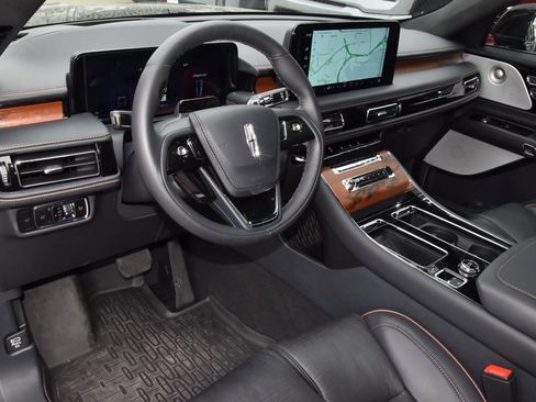 New 2026 Lincoln Aviator Black Label w/ Dynamic Handling Package image 42