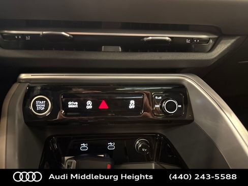 New 2025 Audi Q5 Premium image 13