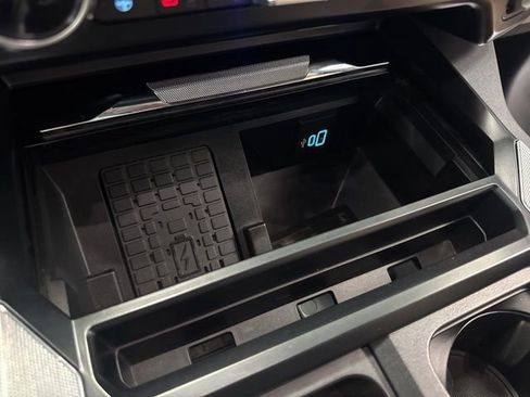 Used 2024 Ford F250 Lariat w/ Chrome Package image 53