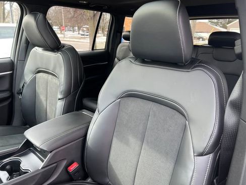 New 2026 Jeep Grand Cherokee 4WD image 12