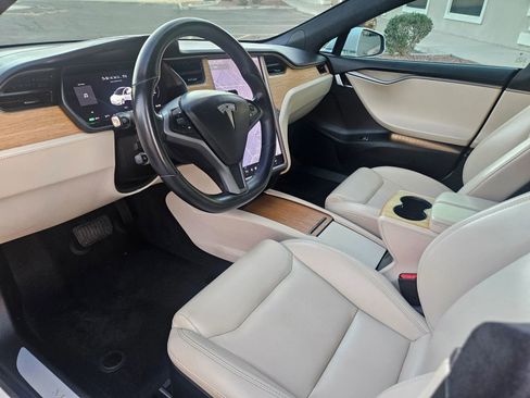 Used 2020 Tesla Model S AWD image 9