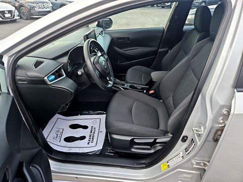 Used 2022 Toyota Corolla LE image 14