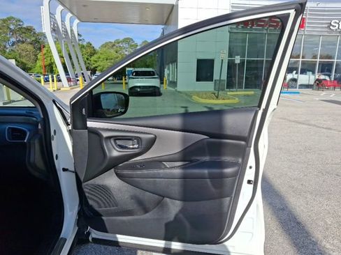 Used 2022 Nissan Murano SV w/ SV Midnight Edition Package image 24