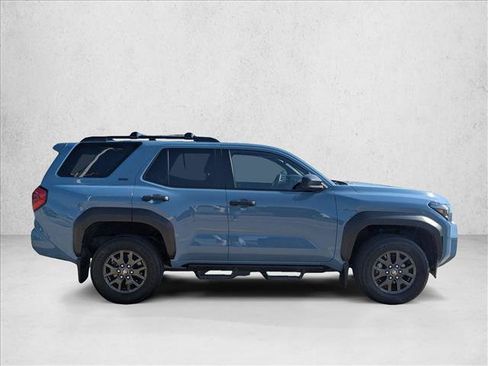 Used 2025 Toyota 4Runner SR5 AWD/4WD image 4