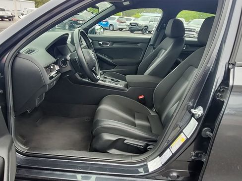 Used 2025 Honda Civic Sport image 16