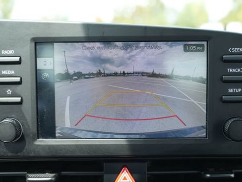 Used 2025 Hyundai Elantra Sport FWD image 28