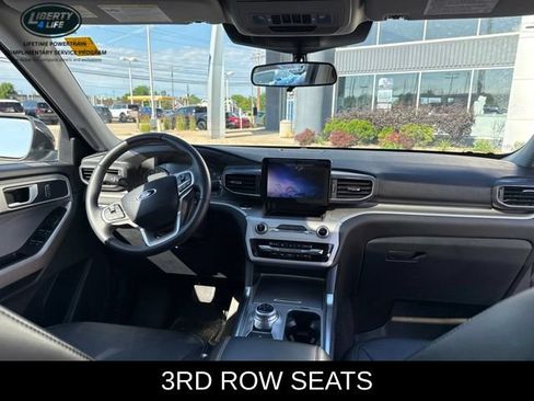 Used 2023 Ford Explorer XLT w/ Equipment Group 202A AWD/4WD image 14