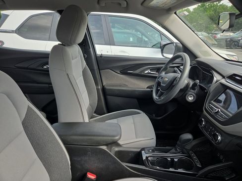 Used 2021 Chevrolet TrailBlazer LS AWD/4WD image 11