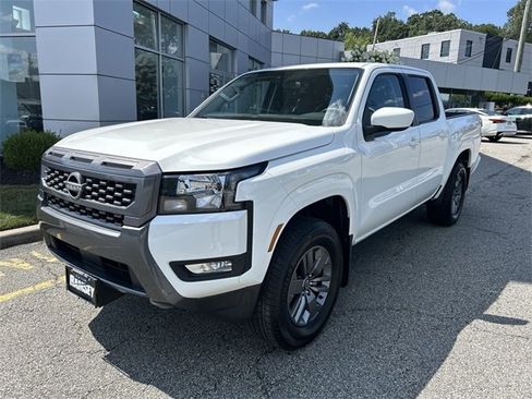 New 2025 Nissan Frontier SV w/ SV Convenience Package image 4