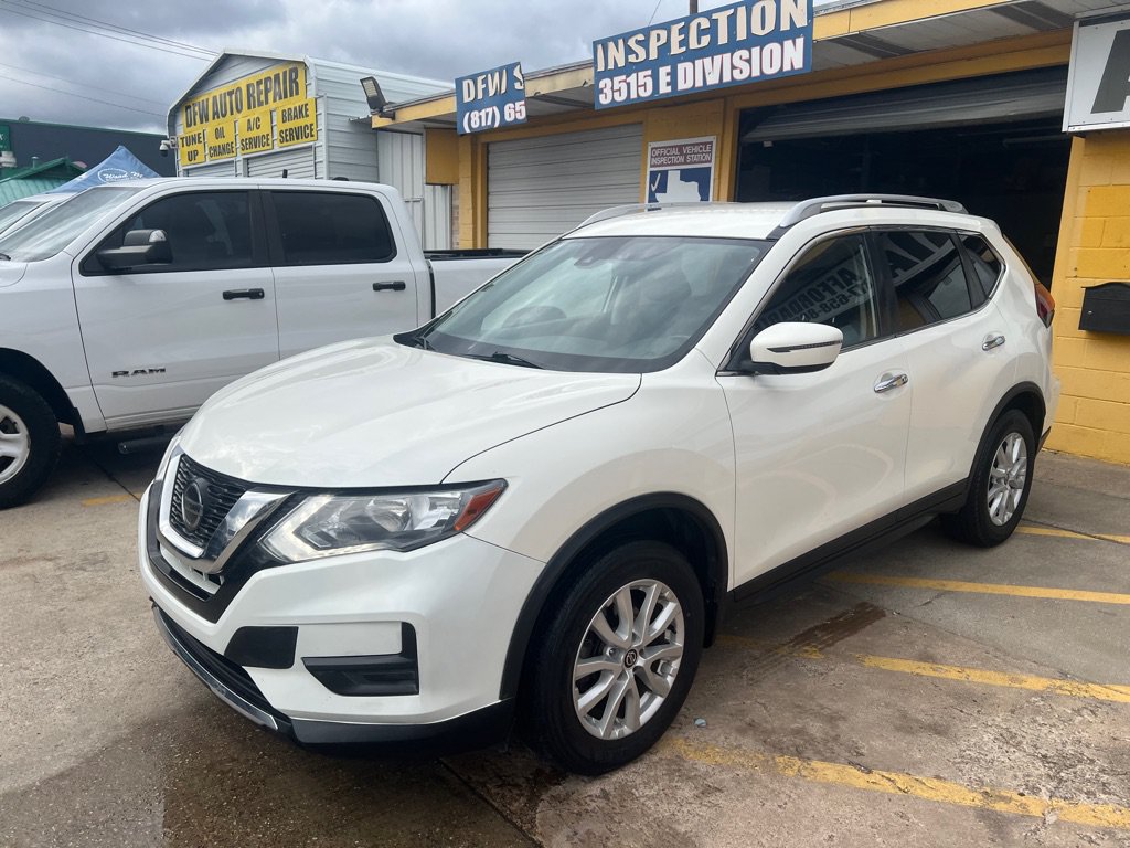 Used 2020 Nissan Rogue SV FWD image 3