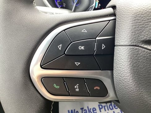 New 2027 Chrysler Pacifica Select AWD/4WD image 28